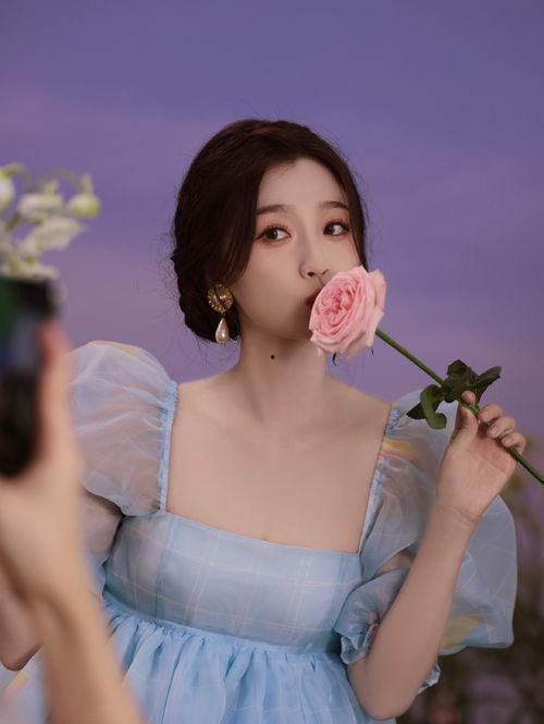 娱乐吃瓜博主讲虞书欣是谁,娱乐吃瓜博主口中热议的流量小花